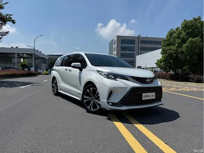 2023 Toyota Granvia 2.5L Hybrid Prestige Welfare PLUS Edition, фото 1, лот 10383602