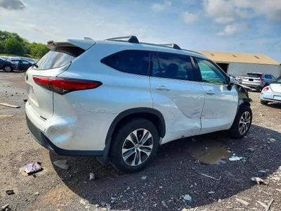 2022 TOYOTA HIGHLANDER XLE, фото 3, лот 10511415