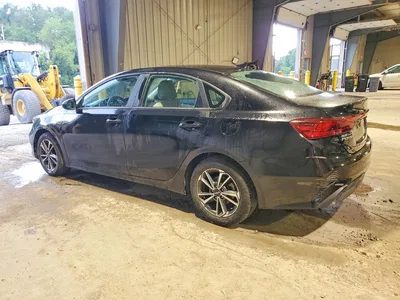 2023 KIA FORTE LXS, фото 2, лот 10776208