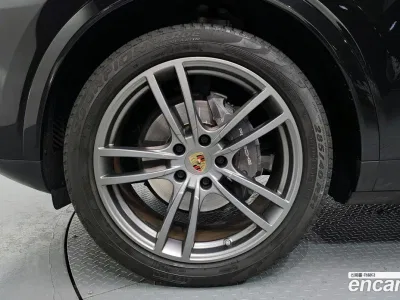 2023 Porsche Cayenne 3.0 PLATINUM EDITION, фото 4, лот 10101065