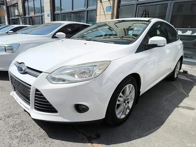 2012 Ford Focus Hatchback 1.6L Automatic Comfort, фото 2, лот 10283676