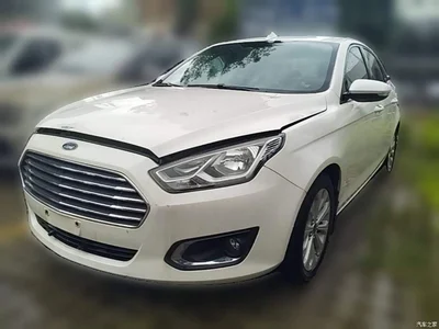 2015 Ford Escort 1.5L Automatic Fashion, фото 1, лот 10281904