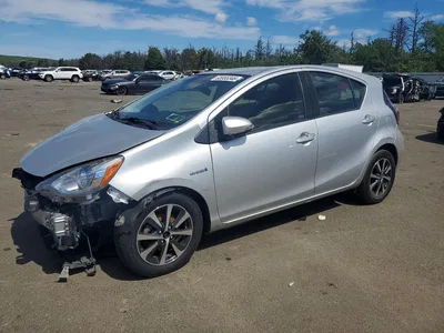 2016 TOYOTA PRIUS C TWO, фото 1, лот 10528453
