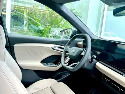 2026 Audi E Tron, фото 4, лот 10232555