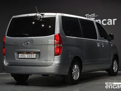 2020 Hyundai Starex Van 5-Seater, фото 2, лот 10216896
