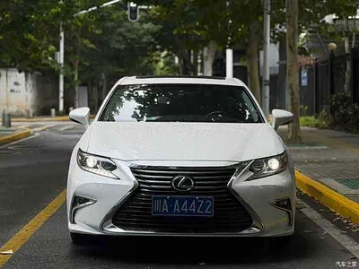 2015 Lexus ES 200 Elite Edition, фото 2, лот 10317478