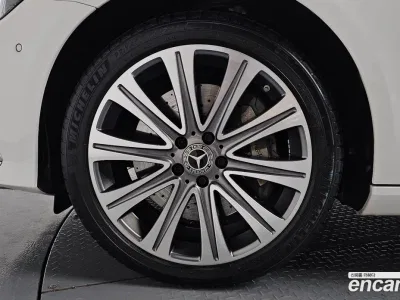 2022 Mercedes-Benz E-Class E450 4MATIC Exclusive, фото 4, лот 10205103