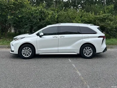 2024 Toyota Granvia 2.5L Hybrid Comfort, фото 3, лот 10272349