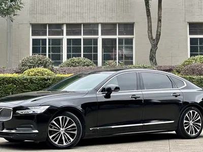 2022 Volvo S90 B5 Zhiyuan Luxury Edition, фото 1, лот 10611775