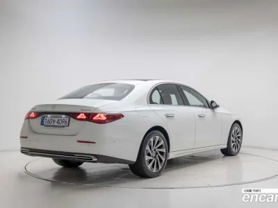 2026 Mercedes-Benz E-Class E300 4MATIC Exclusive, фото 2, лот 10191411