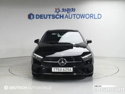 2026 Mercedes-Benz A-Class A220 Sedan, фото 3, лот 10162949