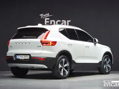 2024 Volvo XC40 B4 Ultimate Bright, фото 2, лот 10129743