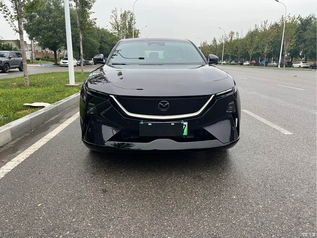 2025 Mazda EZ-60 Range-extender Base Model, фото 2, лот 10446397