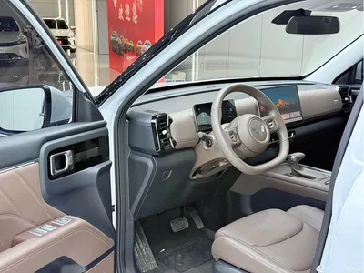 2025 Wuling Motors Starlight 560 Model Gasoline Version 5-seater, фото 4, лот 11548239
