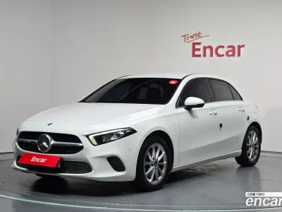 2019 Mercedes-Benz A-Class A220 Hatchback, фото 1, лот 10205473