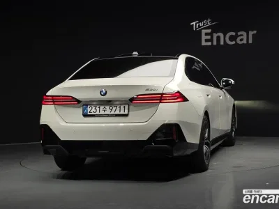 2025 BMW 5-Series 520i M Sport, фото 3, лот 10064000