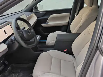 2025 Volvo XC70 Plug-in Hybrid Standard, фото 4, лот 10365091
