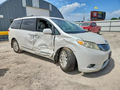 2011 TOYOTA SIENNA, фото 4, лот 10545496