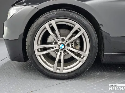 2016 BMW 3-Series 320i M Sport, фото 4, лот 10049647