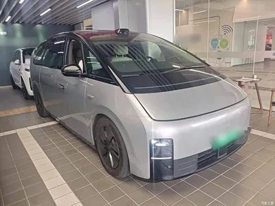 2024 Li Auto MEGA Ultra, фото 4, лот 10440040