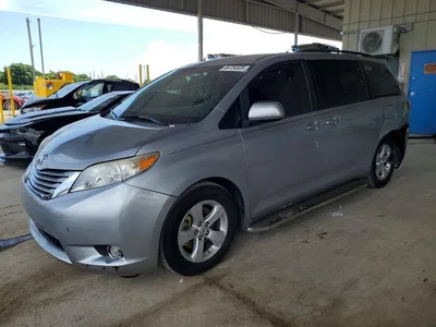 2017 TOYOTA SIENNA LE, фото 1, лот 10517722