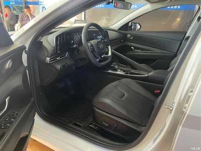 2022 Hyundai Elantra 1.5L CVT LUX Premium Edition, фото 4, лот 10370312