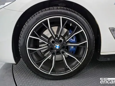2018 BMW 5-Series 530i xDrive M Sport Package Plus, фото 4, лот 10058309