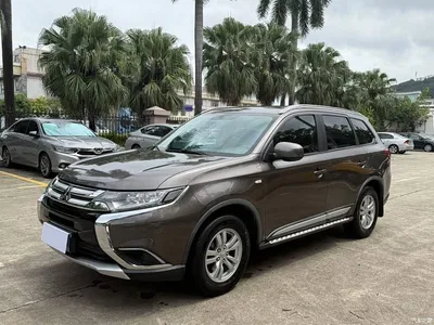 2016 Mitsubishi Outlander 2.0L 2WD Fashion Edition 5-seater, фото 1, лот 10340143