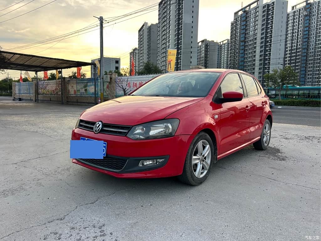 2011 Volkswagen Polo 1.6L Automatic Style Edition, фото 1, лот 11215517