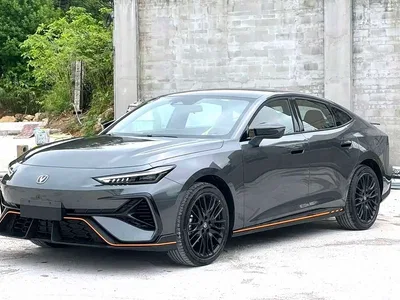 2025 Changan UNI-V 1.5T Sport Edition, фото 1, лот 10246174