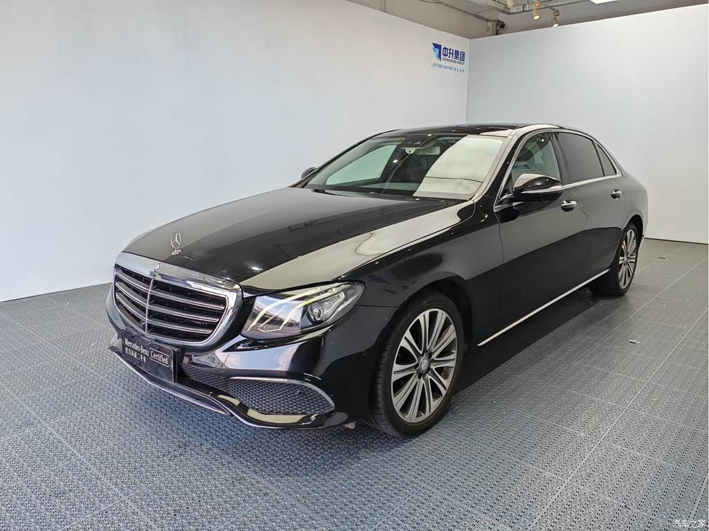 2016 Mercedes-Benz E-Class E 300 L Luxury, фото 1, лот 11224270