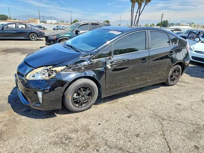 2013 TOYOTA PRIUS TWO, фото 1, лот 10529546
