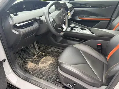 2023 Changan UNI-V 1.5T Luxury Edition, фото 4, лот 10249160