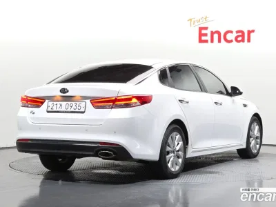2016 Kia K5 2.0 MX, фото 1, лот 10064560