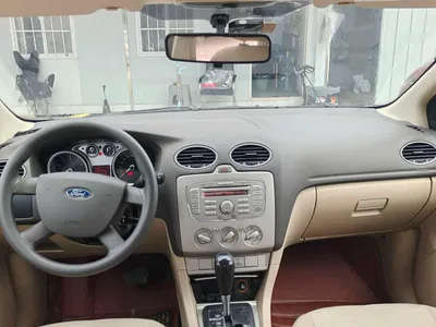 2013 Ford Focus Sedan Classic 1.8L Automatic Base, фото 2, лот 10516238