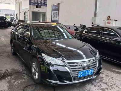 2015 Toyota Crown 2.5L Executive Edition, фото 1, лот 10324745
