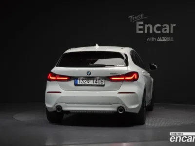 2022 BMW 1-Series 120i Advantage, фото 3, лот 10039774