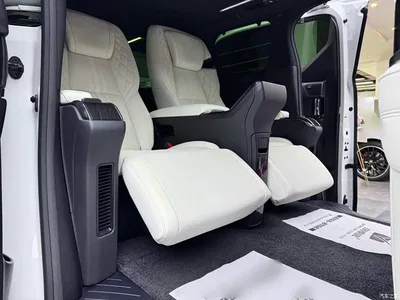2020 Lexus LM 300h 4-Seat Imperial Edition, фото 4, лот 10479942
