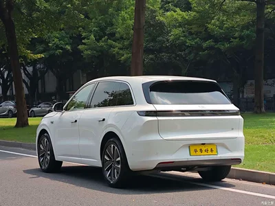 2025 Li Auto L6 Pro Smart Renewal Edition, фото 4, лот 10828515