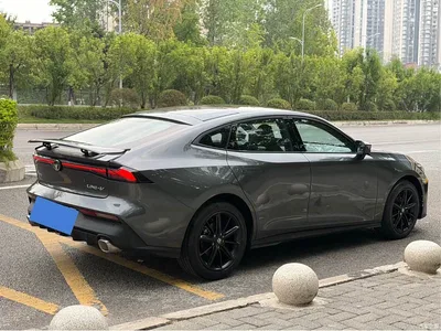 2024 Changan UNI-V 1.5T Deluxe, фото 4, лот 10246003