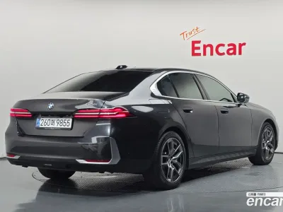 2024 BMW 5-Series 520i, фото 2, лот 10180845