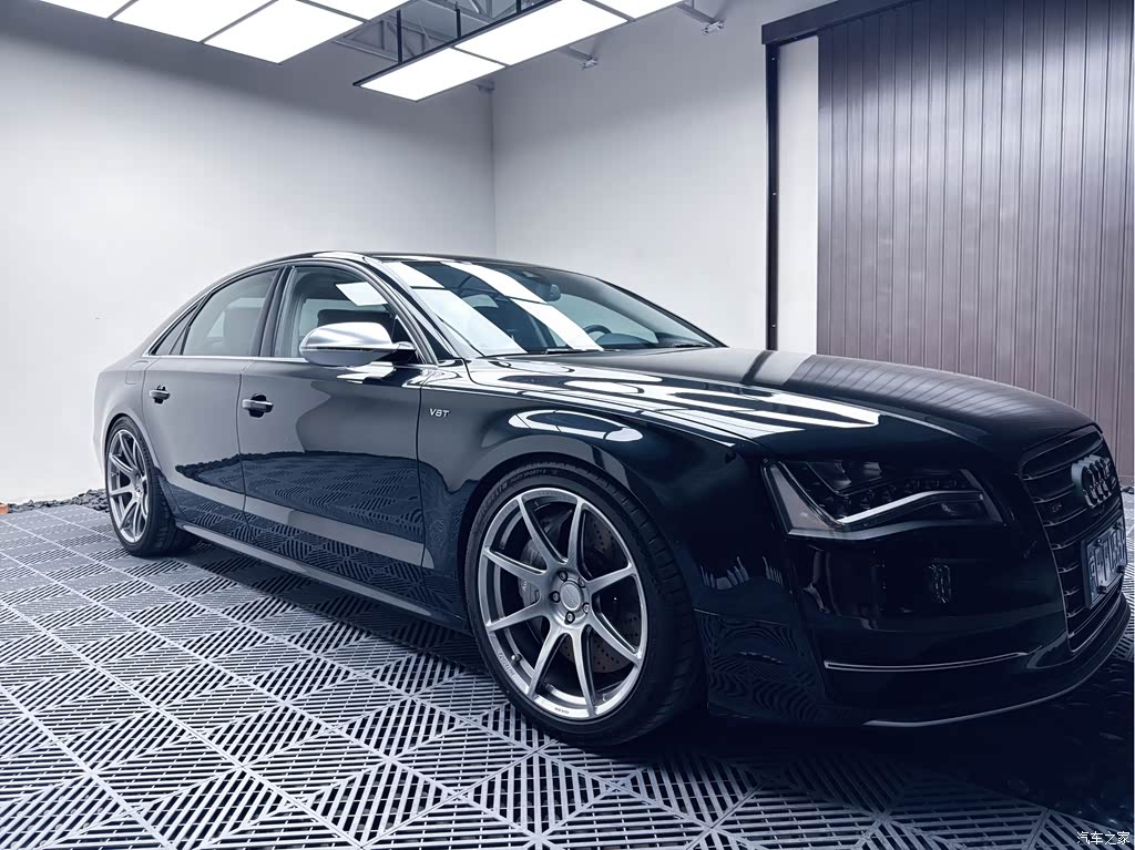 2013 Audi S8 4.0TFSI quattro, фото 2, лот 11219241