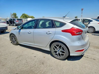 2016 FORD FOCUS SE, фото 2, лот 10535613