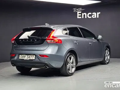 2018 Volvo V40 D3, фото 2, лот 10129074