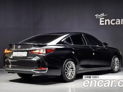 2021 Lexus ES 300h Executive, фото 2, лот 10033192