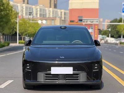2025 Li Auto i6 2WD Base Model, фото 2, лот 10880473