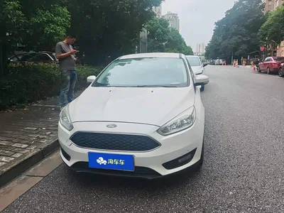 2015 Ford Focus Hatchback 1.6L Automatic Comfort, фото 2, лот 11255669