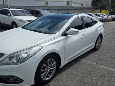 2015 Hyundai Grandeur HG220 Diesel Modern Collection, фото 2, лот 10063587