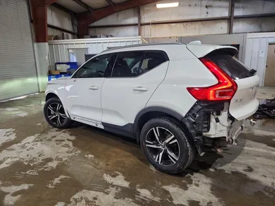 2025 VOLVO XC40 CORE, фото 2, лот 10876544