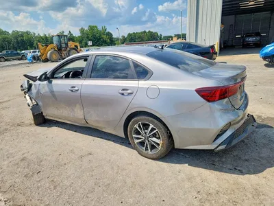 2024 KIA FORTE LXS, фото 2, лот 10779927
